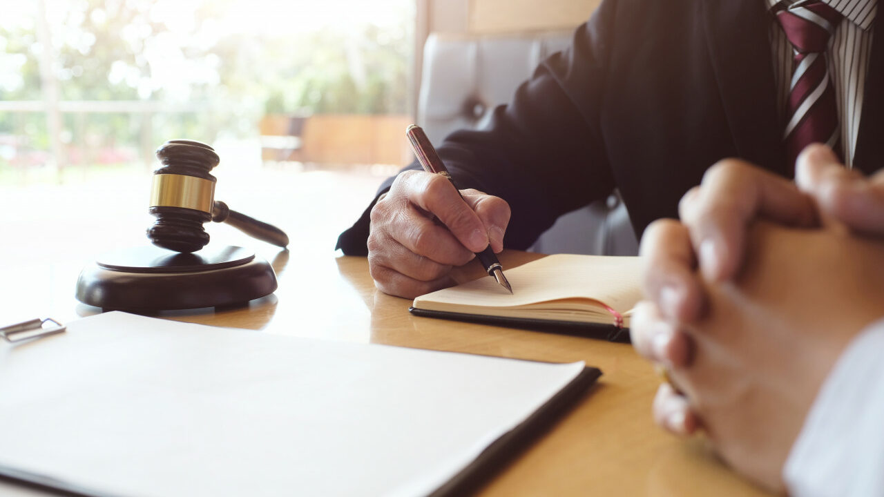 Suspension de la procédure de saisie immobilière en cas de redressement judiciaire