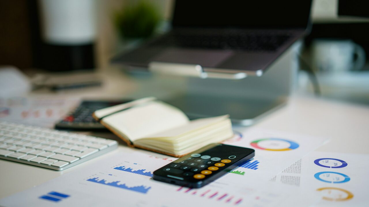 Taux réduit des droits d’enregistrement en 2025 : bénéficiaires, conditions et délai pour revendre
